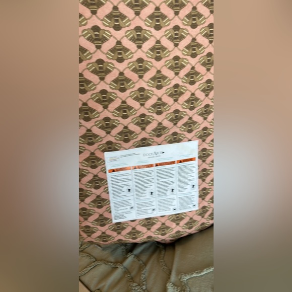 Beautiful Dock a tot, bee pattern - Picture 3 of 4